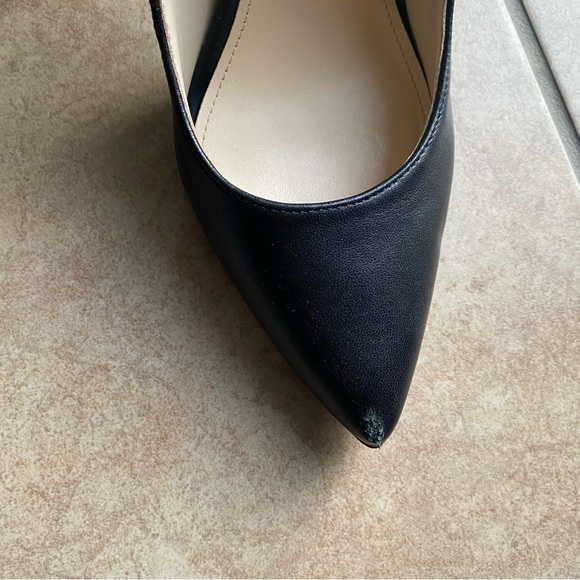 NINE WEST POINTY PUMPS - Picture 5 of 5